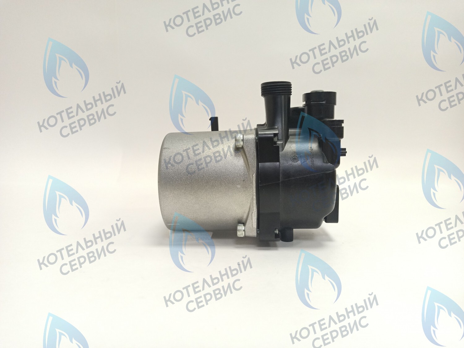 Насос циркуляционный GRUNDFOS 15-50 BOSCH WBN2000/WBN6000, BUDERUS U072 (87186481810)