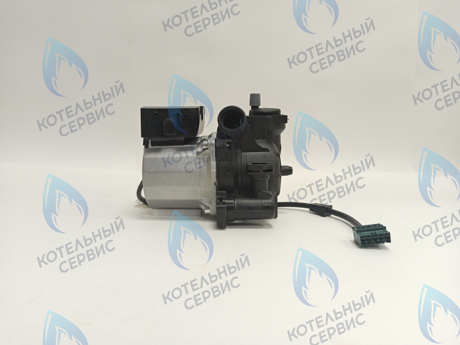 Насос циркуляционный аналог WILO VHSL15/6 HE-2 (по часовой стрелке) PROTHERM Лев, Пантера V.18 (0020078492), Скат K13, Дельфин (0020094635), Скат V14 (0010025841) VAILLANT atmo/turboTEC 20-28 КВТ (0020213167, 0020005803), eloBLOCK (0020107584)