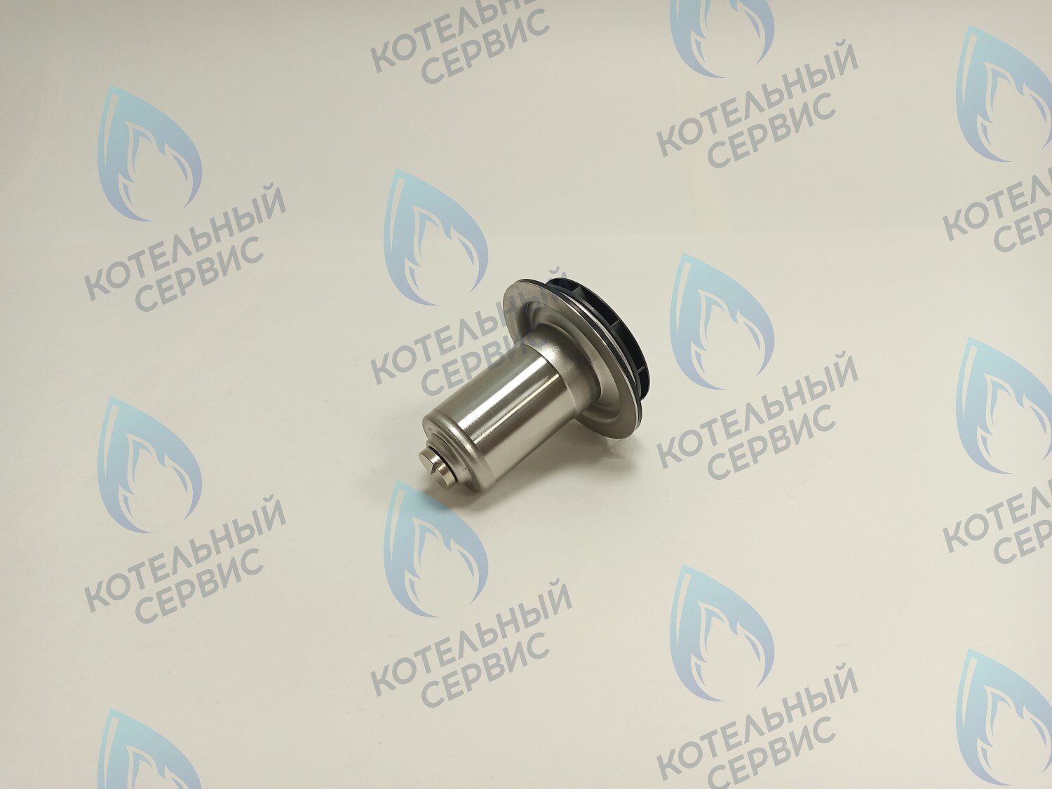 Втулка ротор насоса (по часовой стрелке) Ariston (65153611) (втулка 40мм, колесо 66,5/27мм)