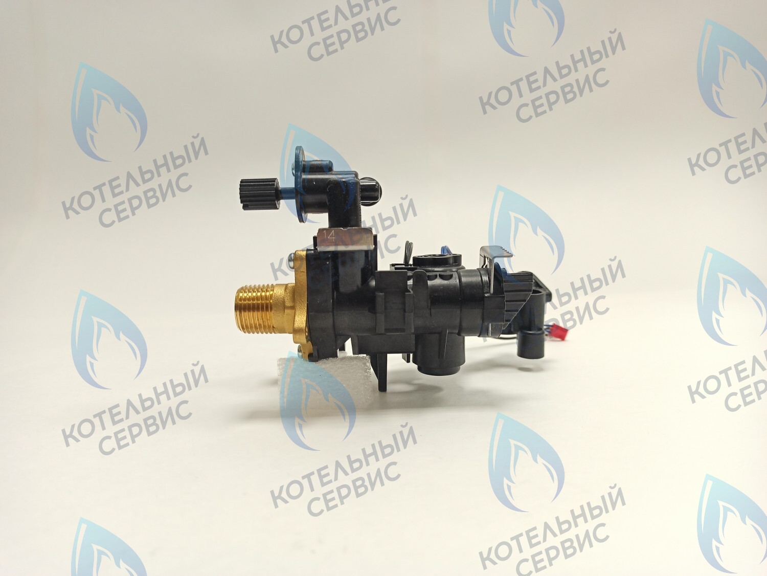 Гидроузел ГВС с датчиком протока, датчиком температуры и краном подпитки DELUXE E/C 35-40k NAVIEN