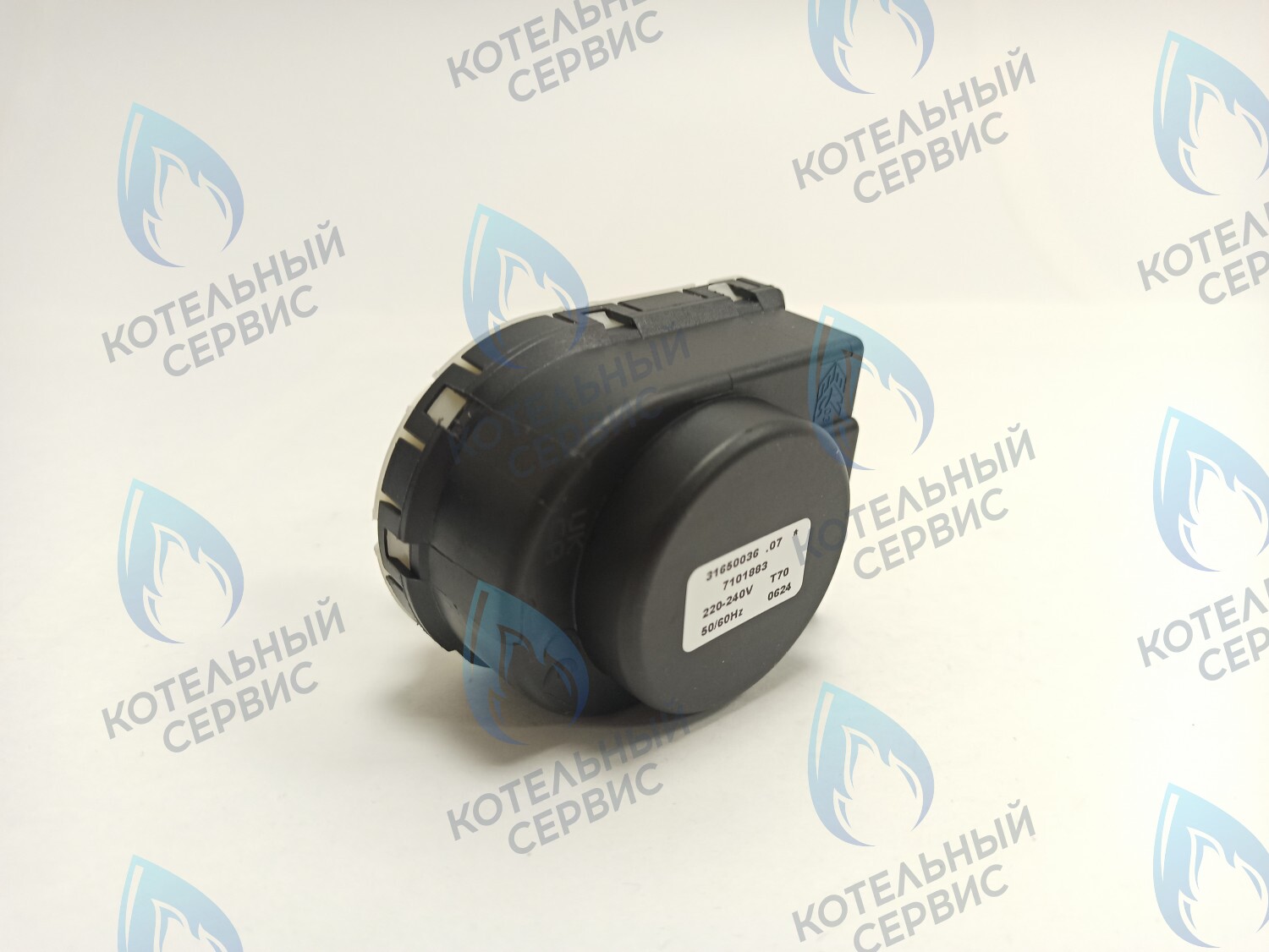 Сервопривод (мотор) трехходового клапана универсальный 7,5мм 220/240v (ELBI) FERROLI, PROTHERM, VIESSMANN, ALPENHOFF, ALPHATHERM, ELECTROLUX, ROC, ELSOTHERM, OASIS, POLYKRAFT, HAIER, CHAFFOTEAUX, ARISTON, MIZUDO, ITALTHERM, THERMEX