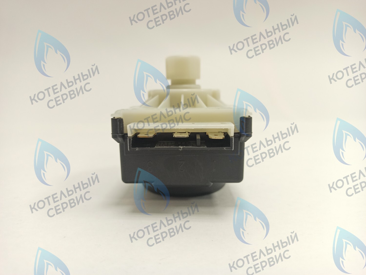 Сервопривод (мотор) трехходового клапана универсальный 7,5мм 220/240v (ELBI) FERROLI, PROTHERM, VIESSMANN, ALPENHOFF, ALPHATHERM, ELECTROLUX, ROC, ELSOTHERM, OASIS, POLYKRAFT, HAIER, CHAFFOTEAUX, ARISTON, MIZUDO, ITALTHERM, THERMEX