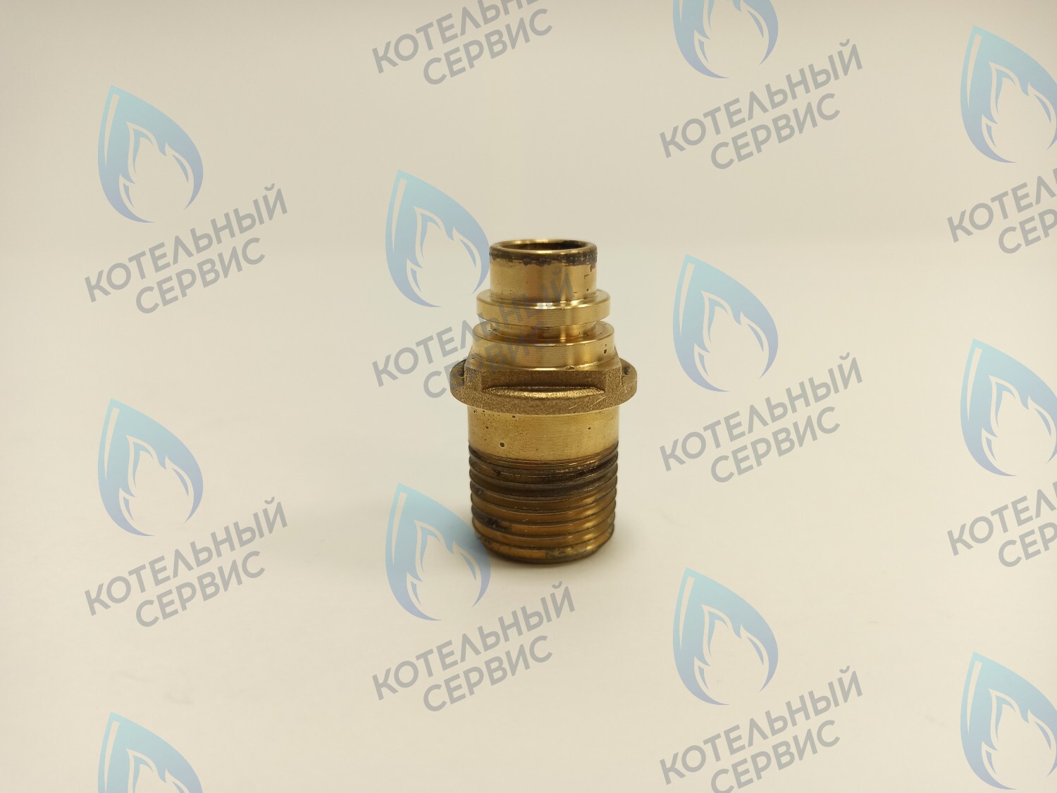 Выпускной штуцер для горячей воды CELTIC